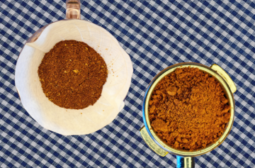 Jak správně mlít kávu: Ideální hrubost mletí pro espresso, V60, Aeropress, moka konvičku a další metody